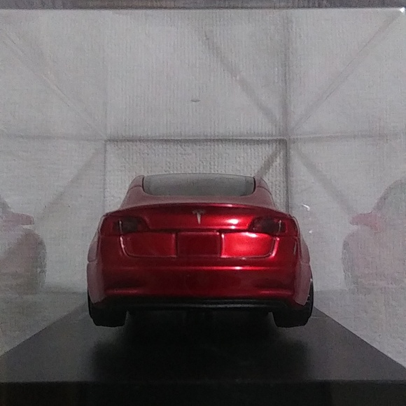 Tesla Model 3 Diecast 1/43 Car - Picture 4 of 16